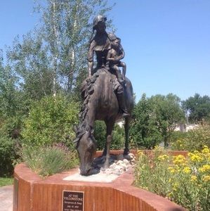 Meet your Posher, Sylvia